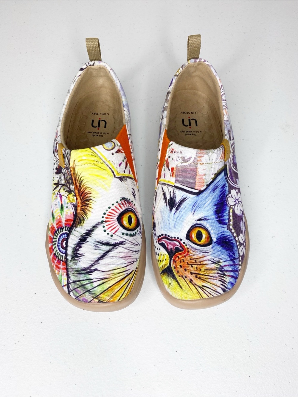 UIN Toledo I Canvas Slip On Sneakers in “Cheer Up” Cat Faces Size 7